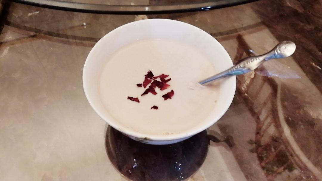 如果你感觉累了就停下来，享受娘娘的待遇～喝上一杯浓郁顺滑的～《花生酪》