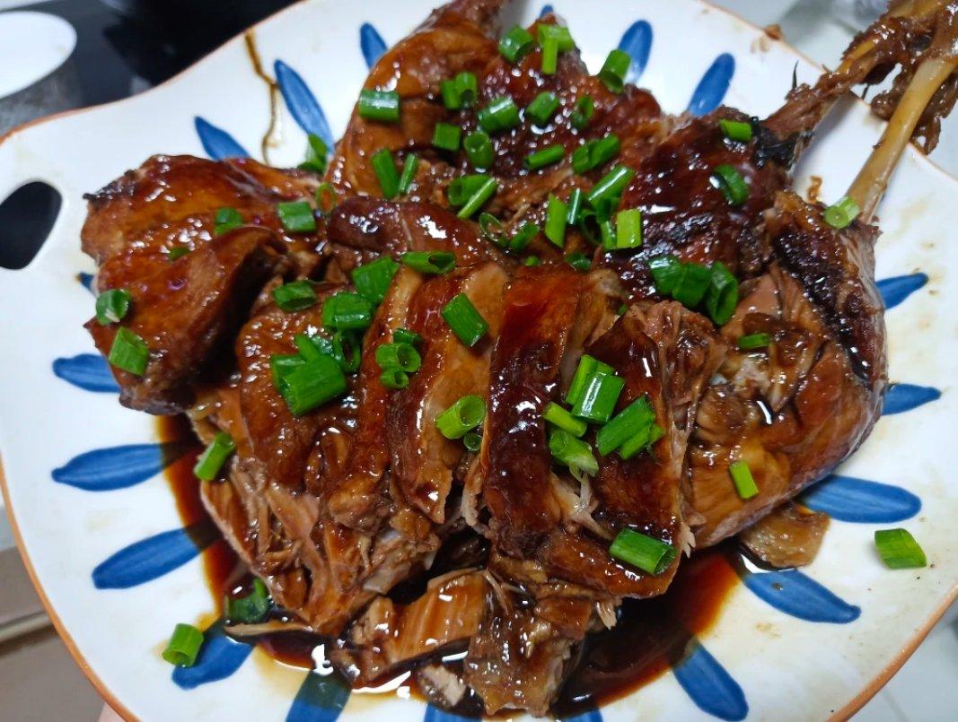 卤鸭腿