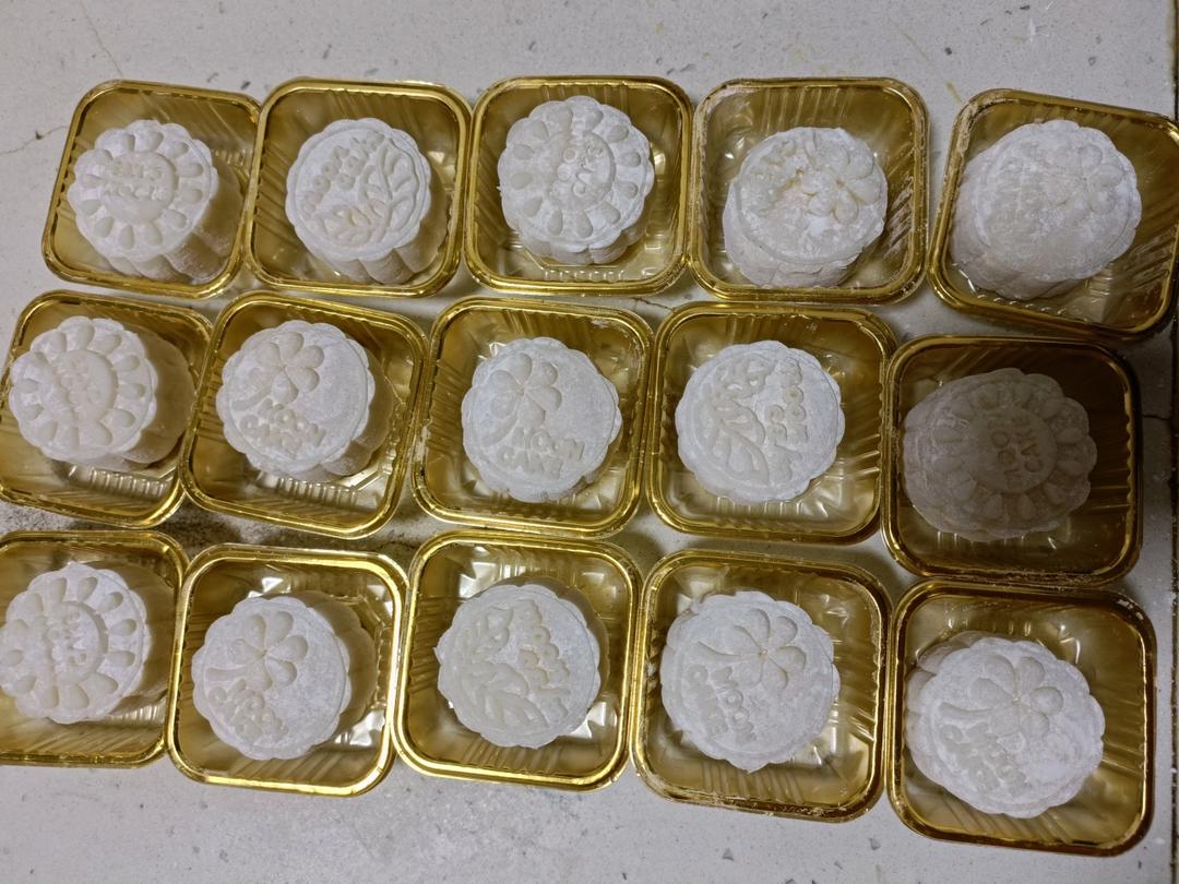 榴莲芝士冰皮月饼