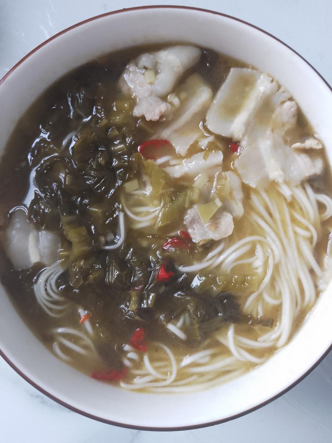 酸菜肉丝面