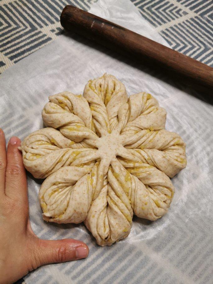 【小高姐】蒜香浓郁 造型优美 不用揉出手膜的面包