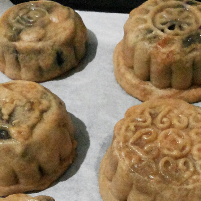 广式月饼——蛋黄莲蓉月饼