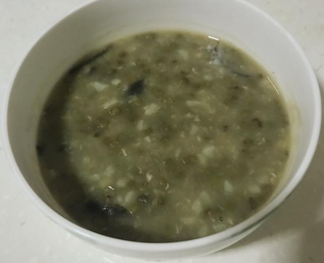 马蹄海带绿豆粥的做法