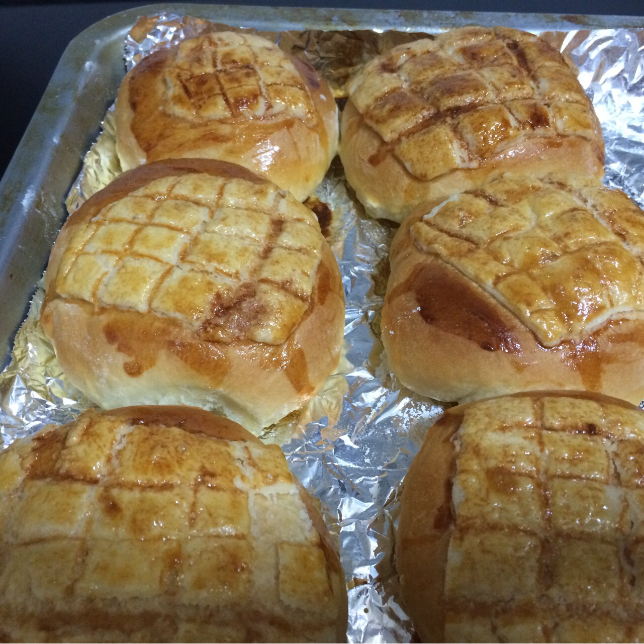 猪油酥皮菠萝果酱馅菠萝包