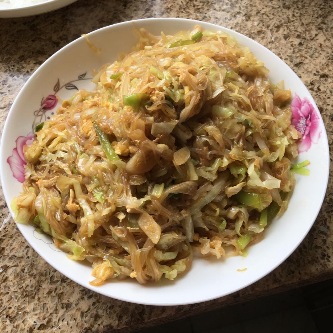 包菜粉丝炒鸡蛋