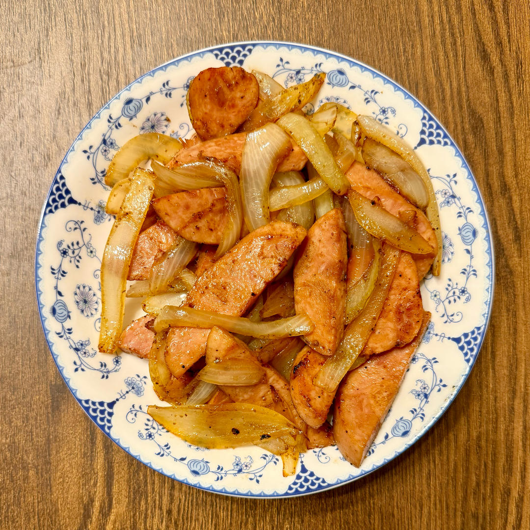 洋葱火腿炒鸡蛋