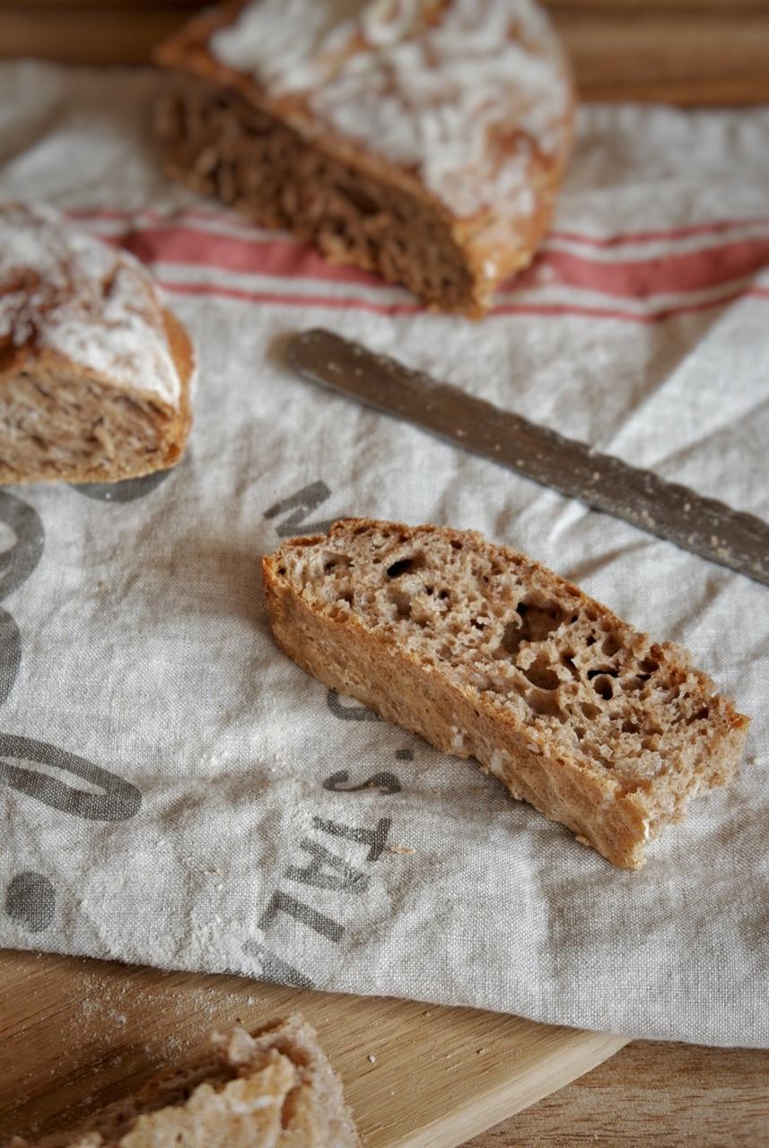 尖尖实验室做的全麦黑麦欧式乡村面包(免揉)