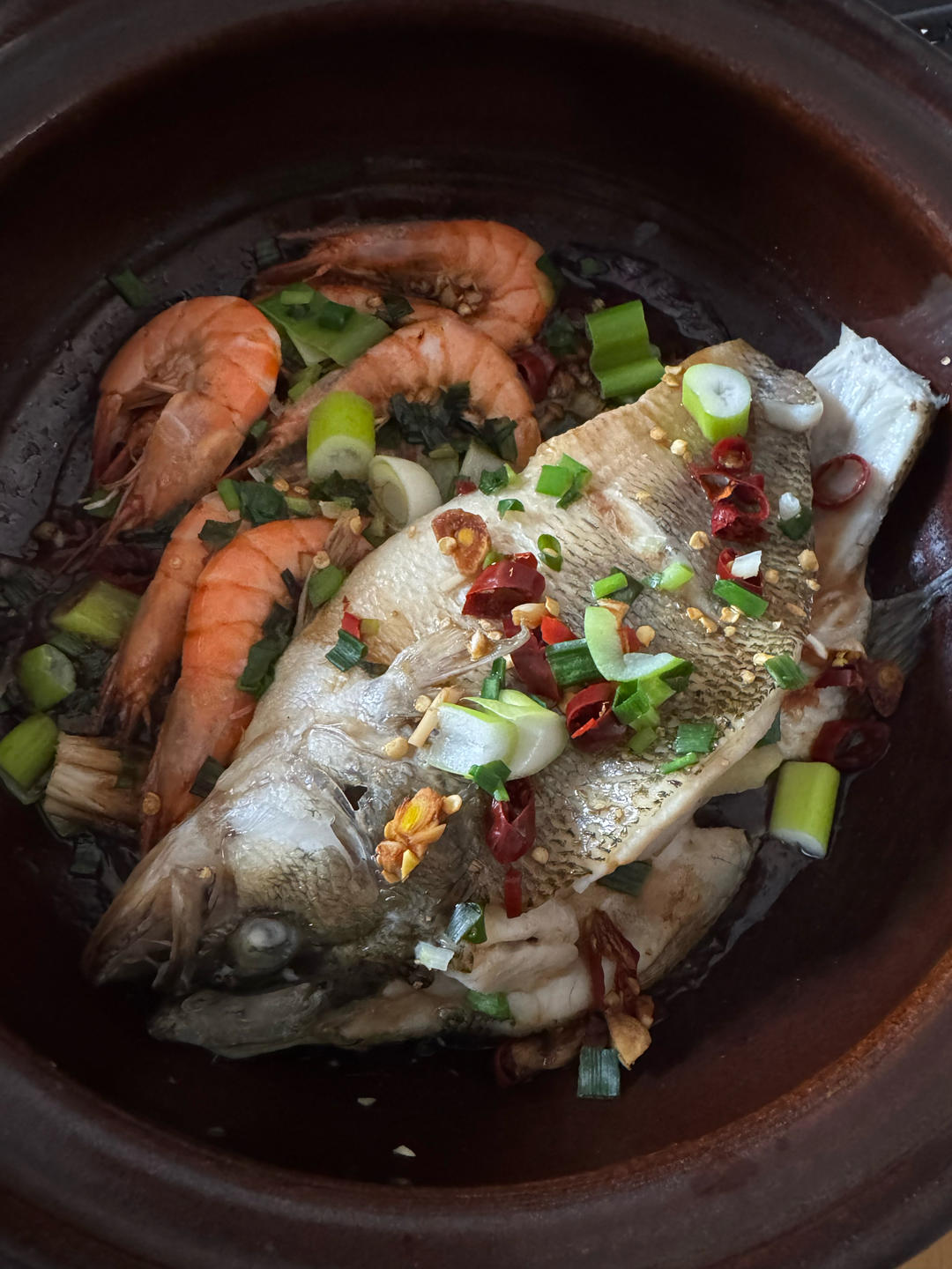 鲜虾鲈鱼煲(鲜掉眉毛)