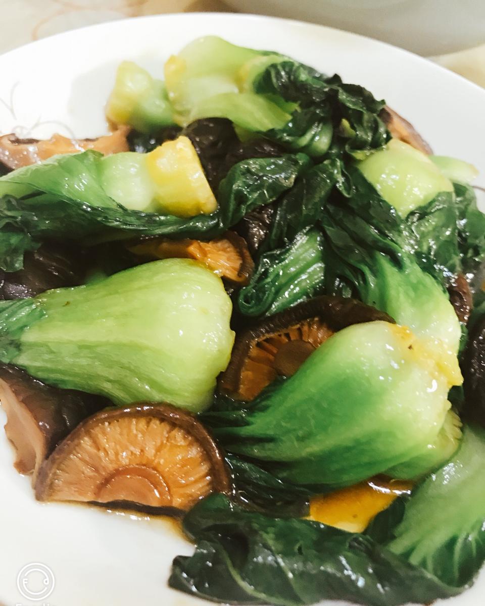 上海青爆炒香菇