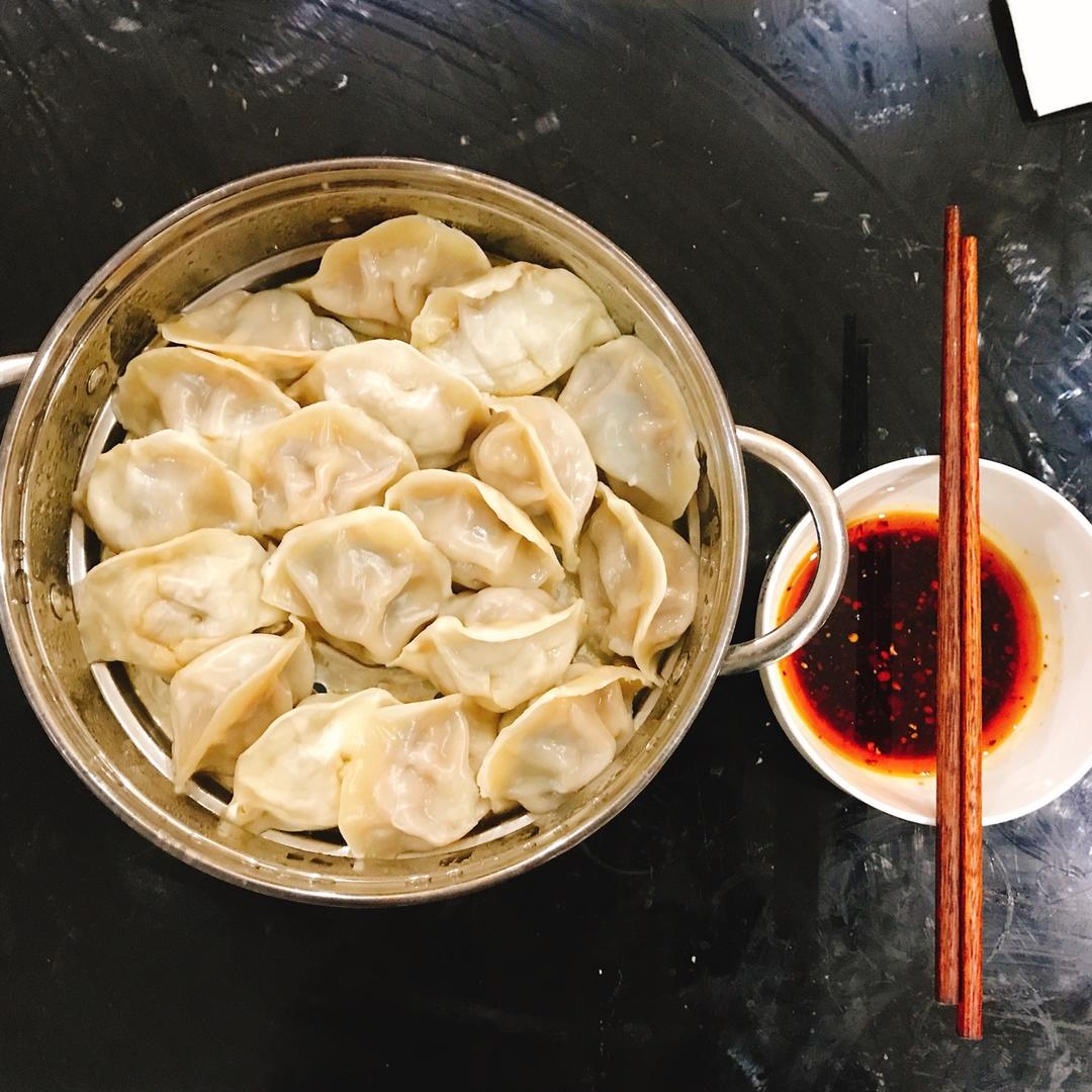 猪肉大葱烫面蒸饺