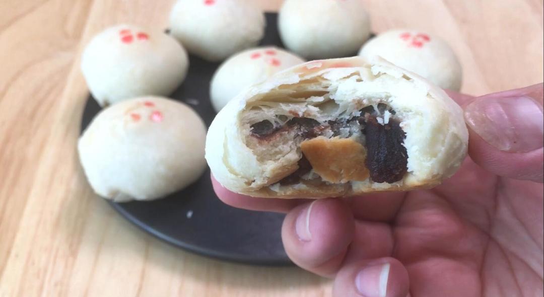 苏式豆沙月饼，层层酥脆，一口下去甜蜜满满，特别好吃！的做法