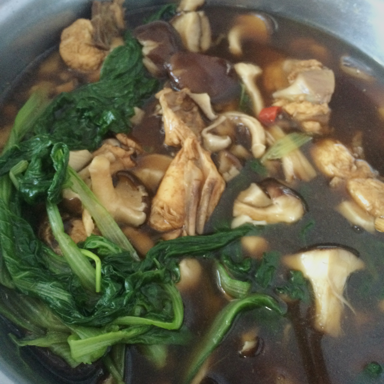 小鸡炖蘑菇
