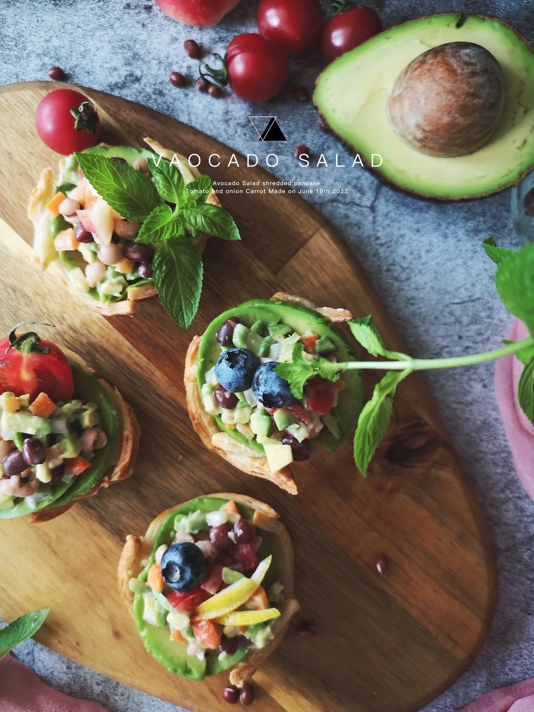 🫓手抓饼的一百种吃法｜牛油果祛湿沙拉杯 夏日营养健康的做法