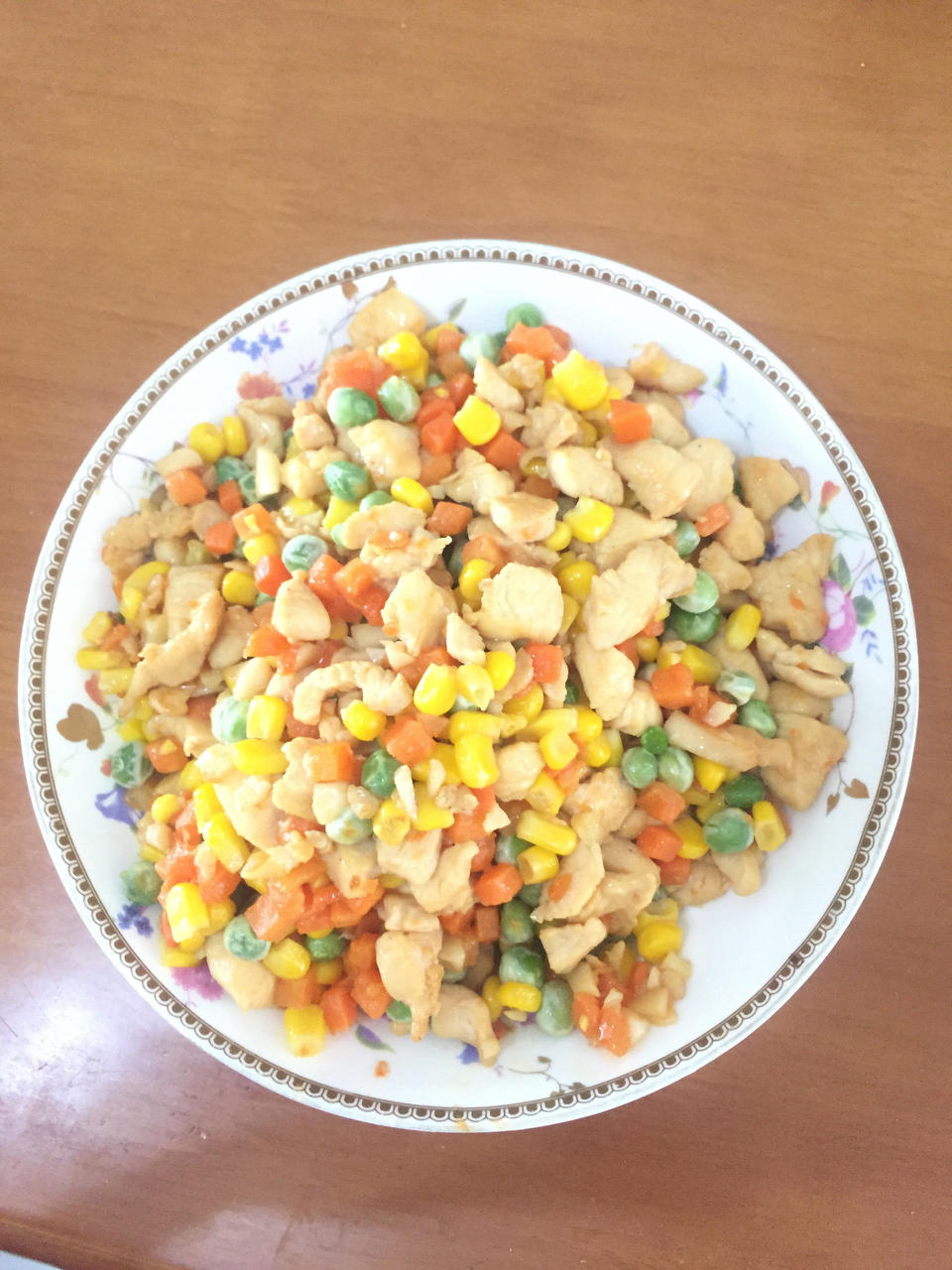 鸡胸肉炒三色蔬