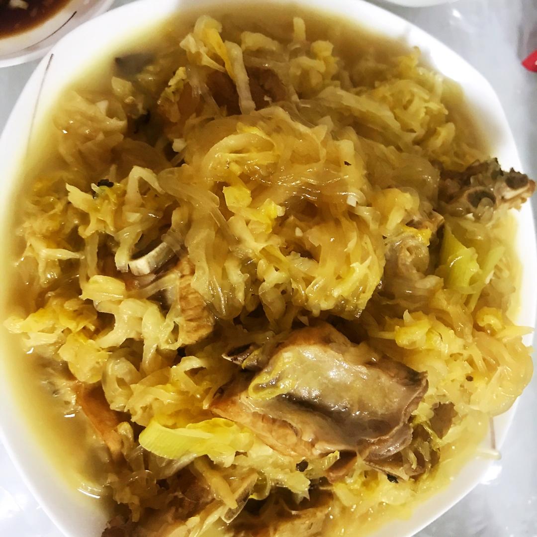 酸菜炖排骨