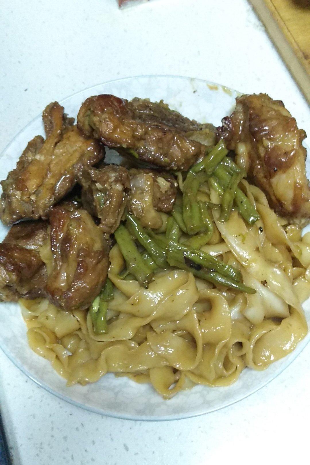 排骨豆角焖面