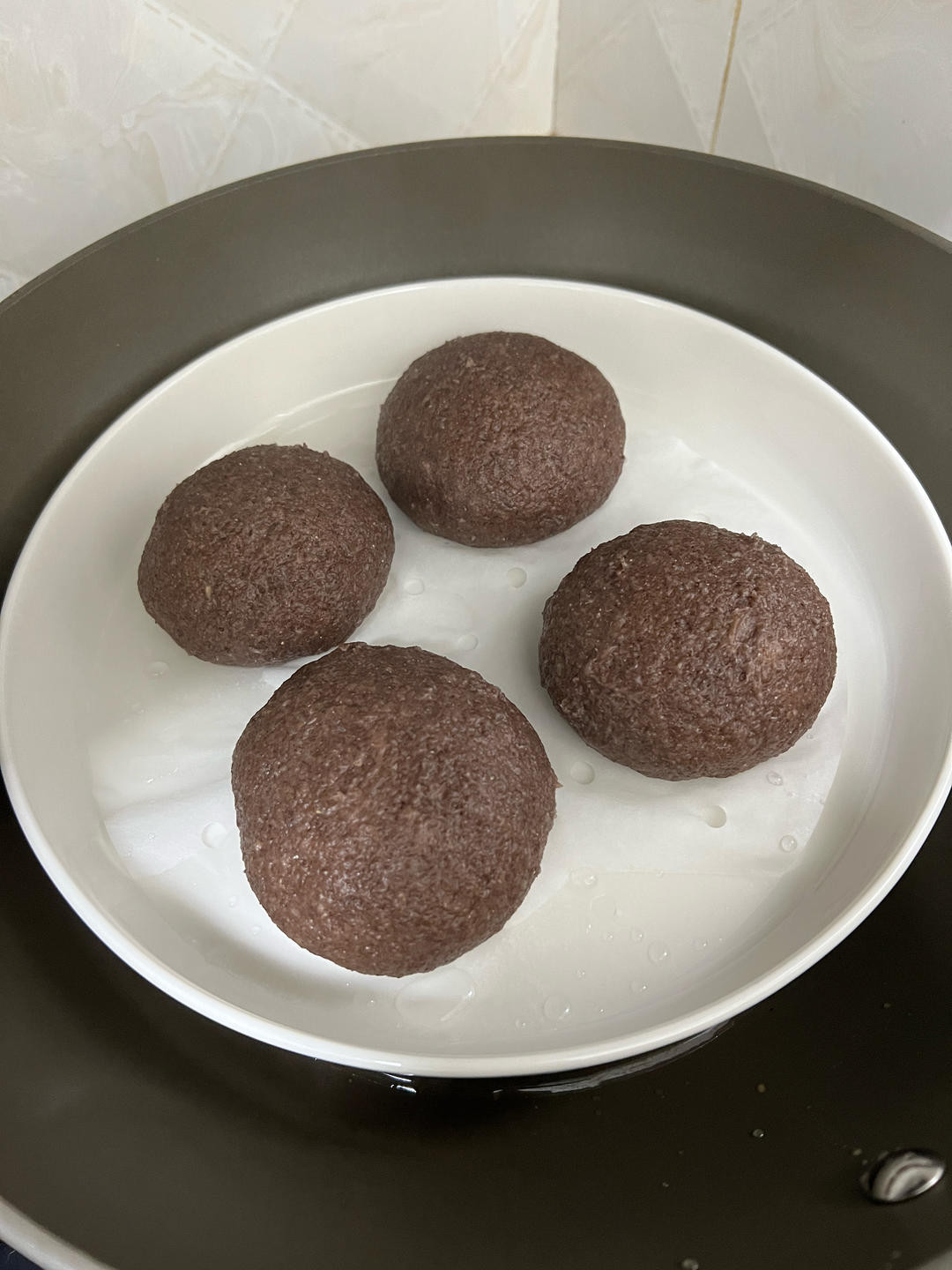 黑全麦馒头