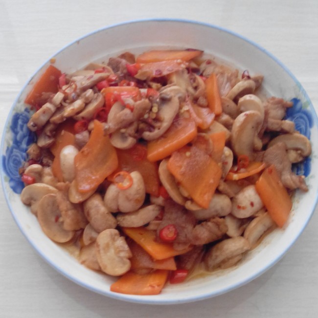 口蘑炒肉