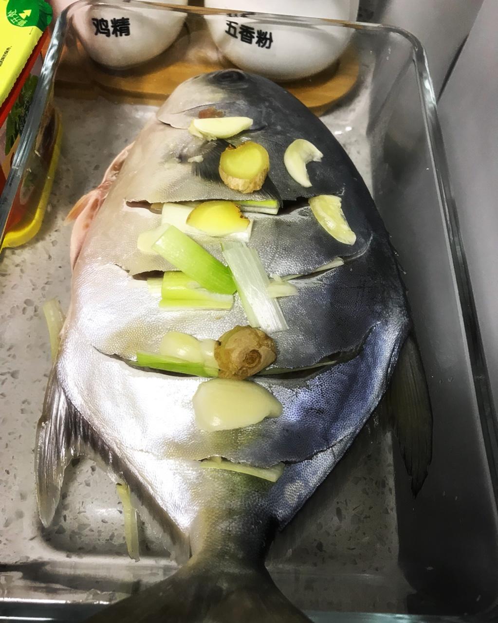 清蒸鲳鱼