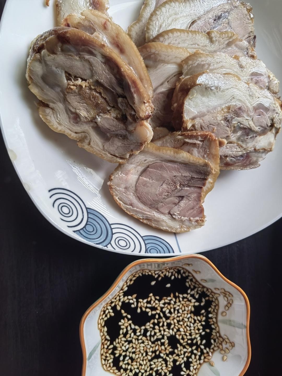 酱肘子（后去骨法）