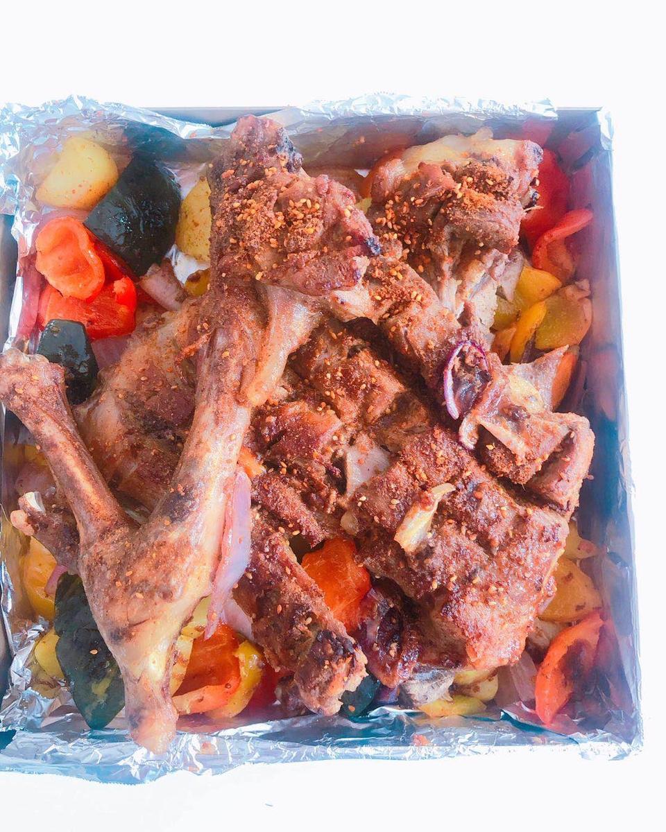 外酥里嫩好吃到尖叫【蒜香孜然烤羊腿】