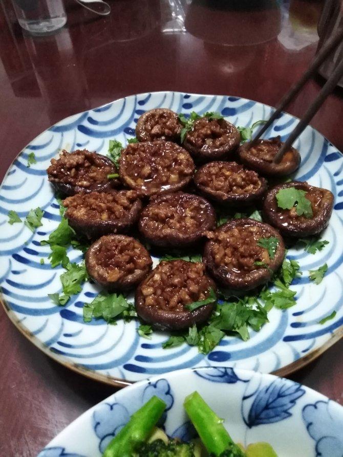 蒜蓉孜然烤香菇