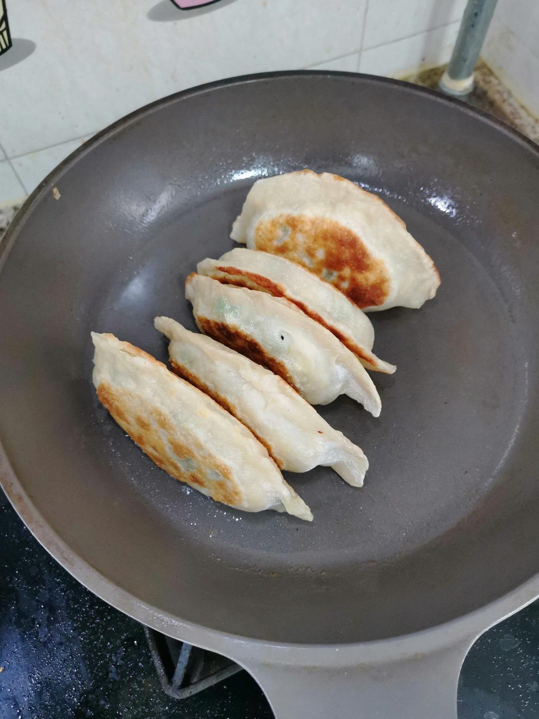 韭菜盒子自用的做法