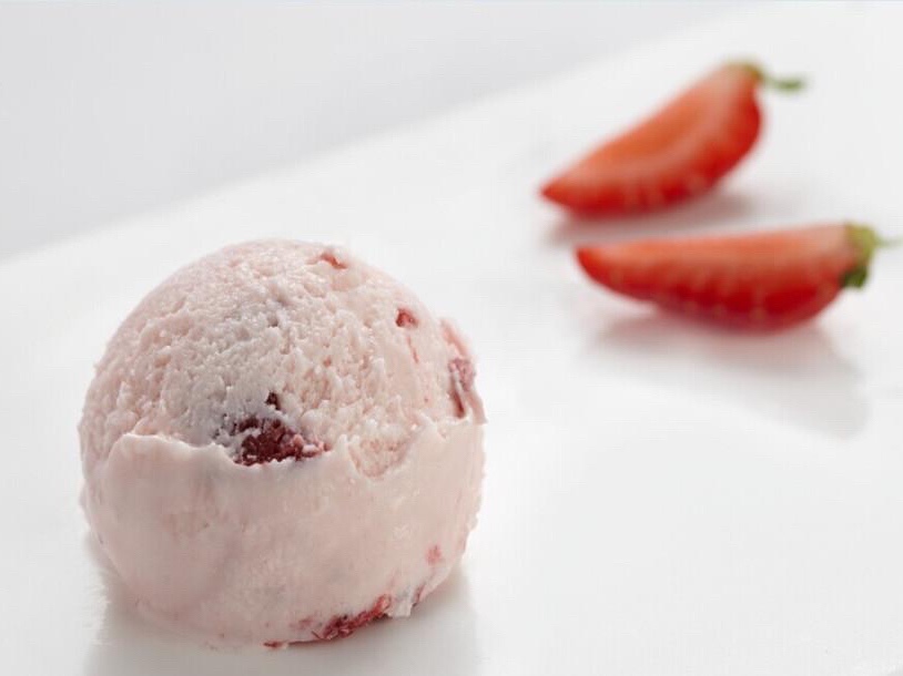 草莓冰激凌的做法