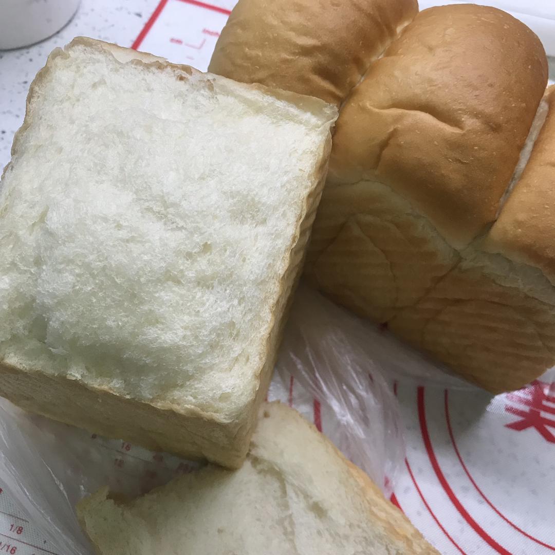 一口惊艳的鲜奶吐司