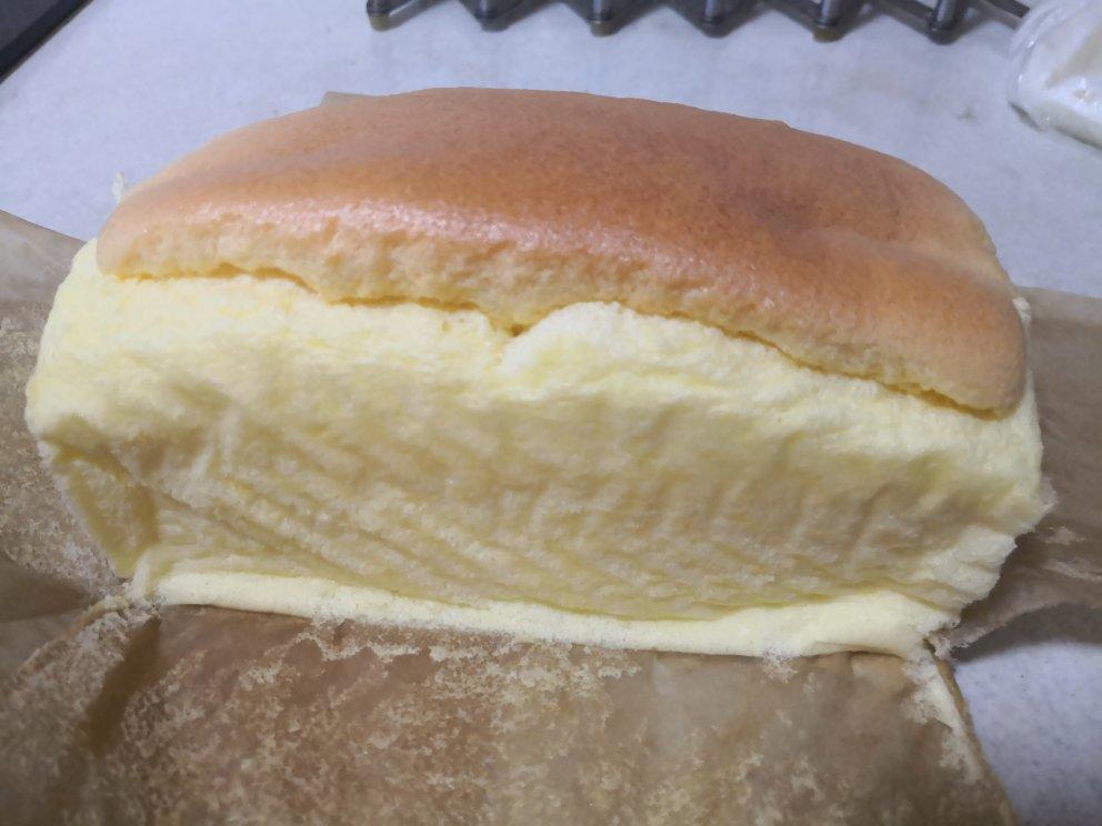 堪比柯基屁股
爆浆芝士🧀古早蛋糕