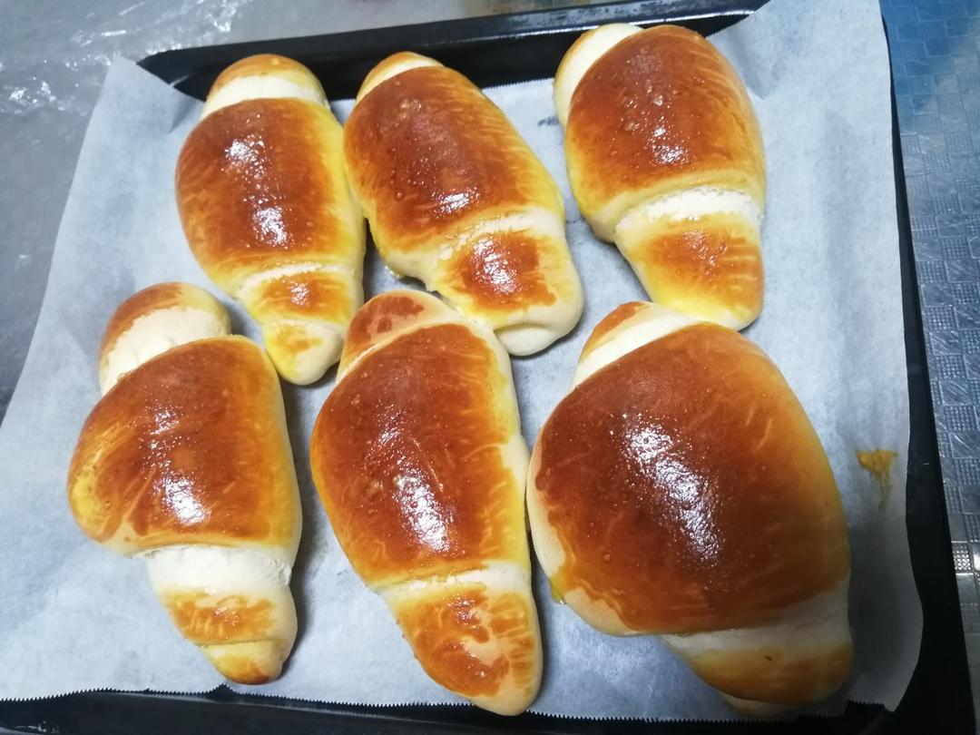 黄油面包卷