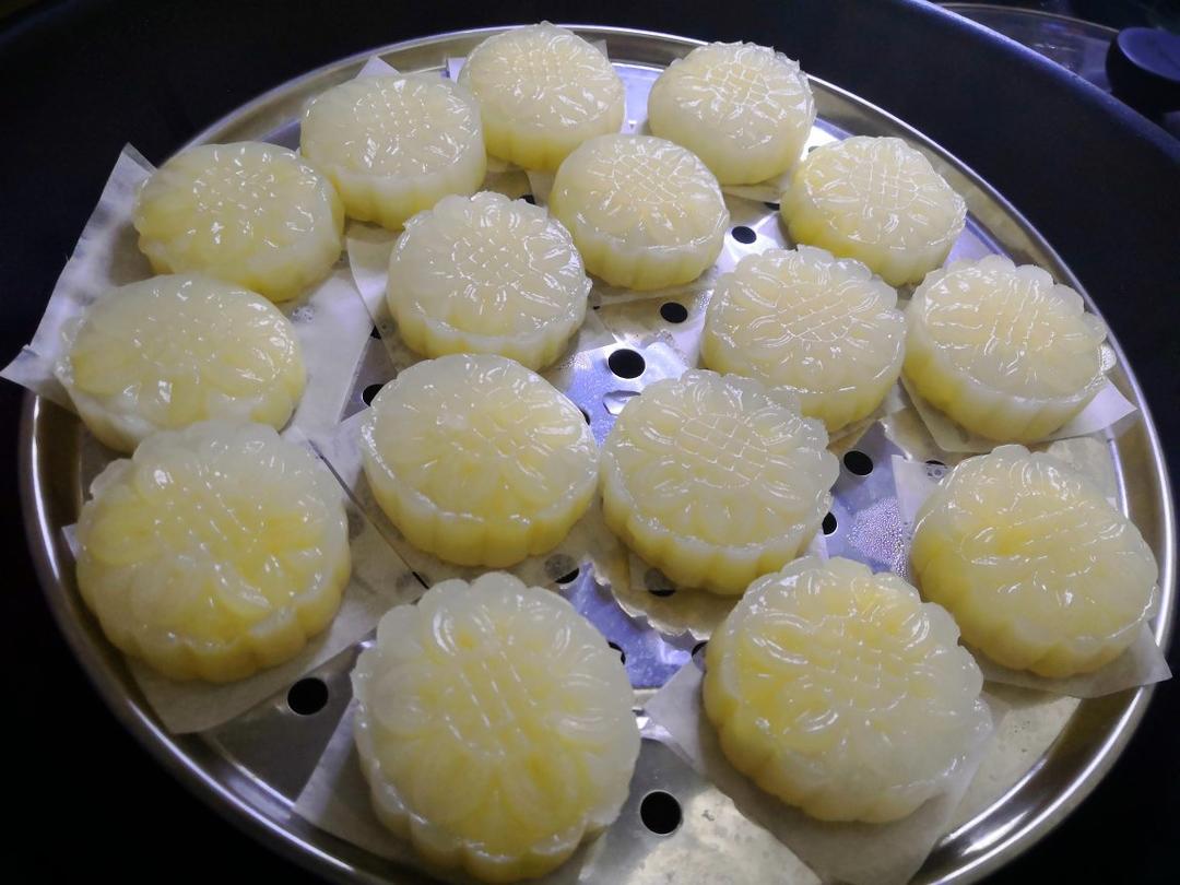 萝卜嘟妈妈做的奶黄晶饼紫薯晶饼