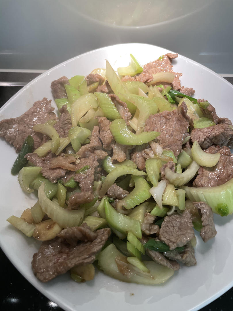 芹菜炒牛肉