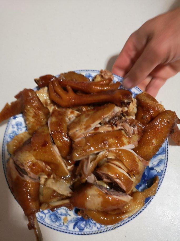 地道广式豉油鸡“浸熟法”，鸡皮滑爽肉质嫩