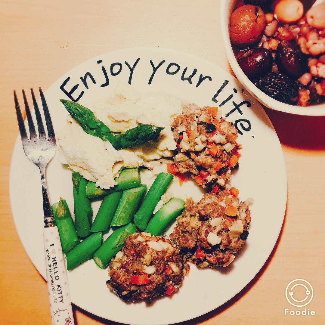 香菇胡萝卜鸡胸肉丸