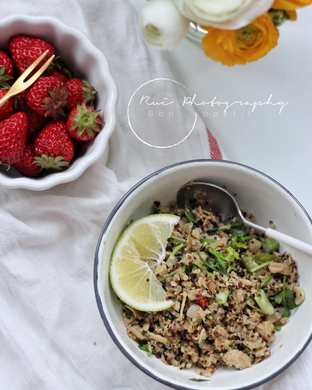 【健康三餐】青柠香菜鸡胸藜麦饭