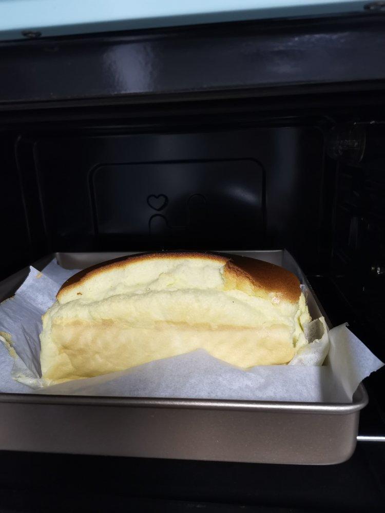 堪比柯基屁股
爆浆芝士🧀古早蛋糕