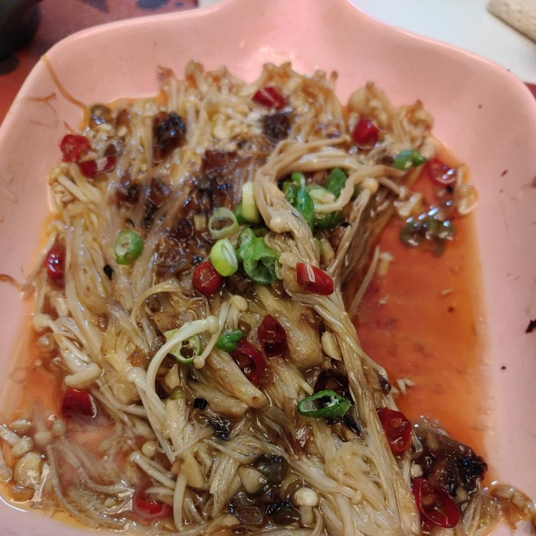 超级下饭的蒜蓉金针菇！好吃到爆