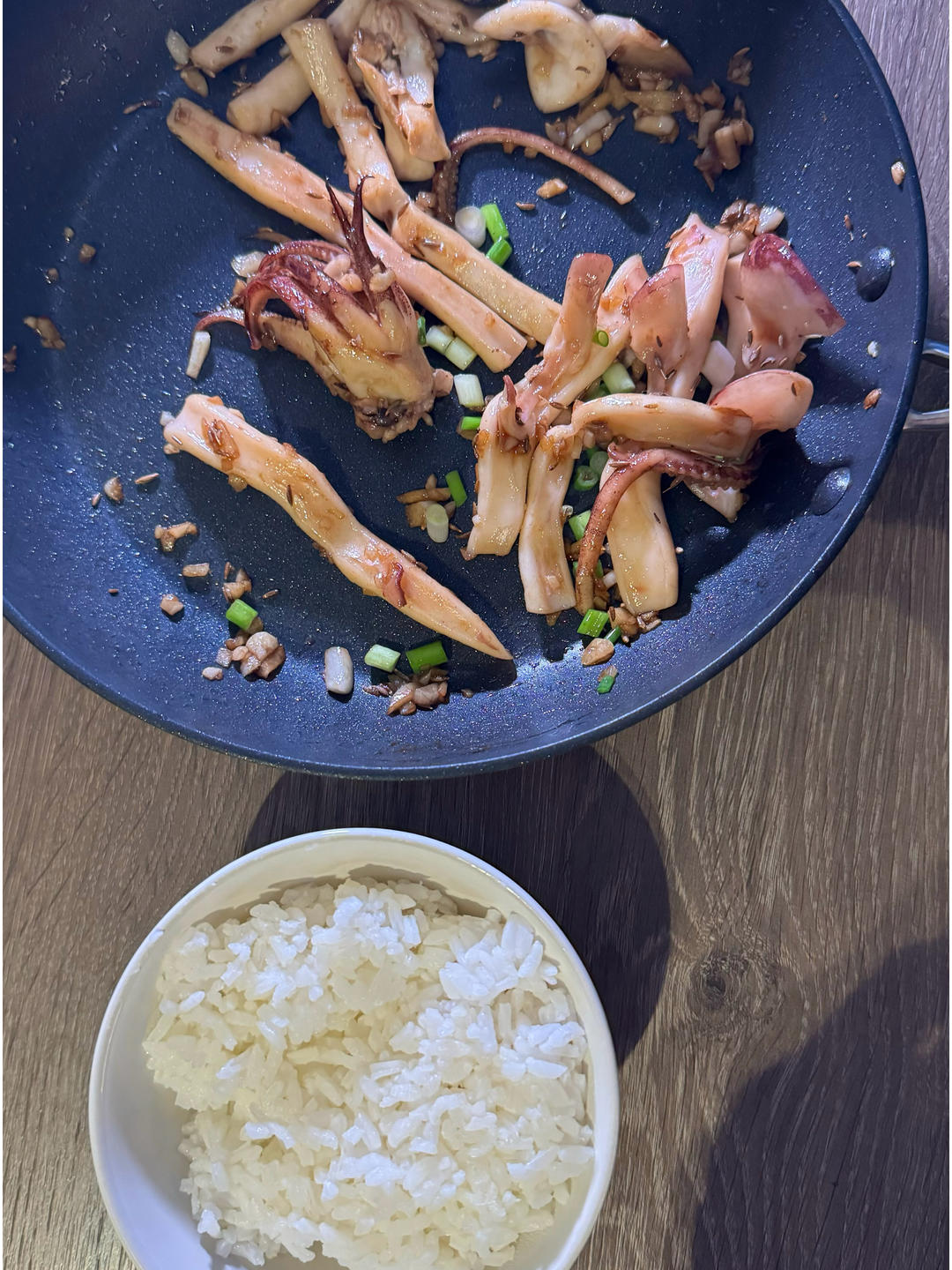 超下饭的孜然鱿鱼须，香辣爽嫩，比烧烤还好吃