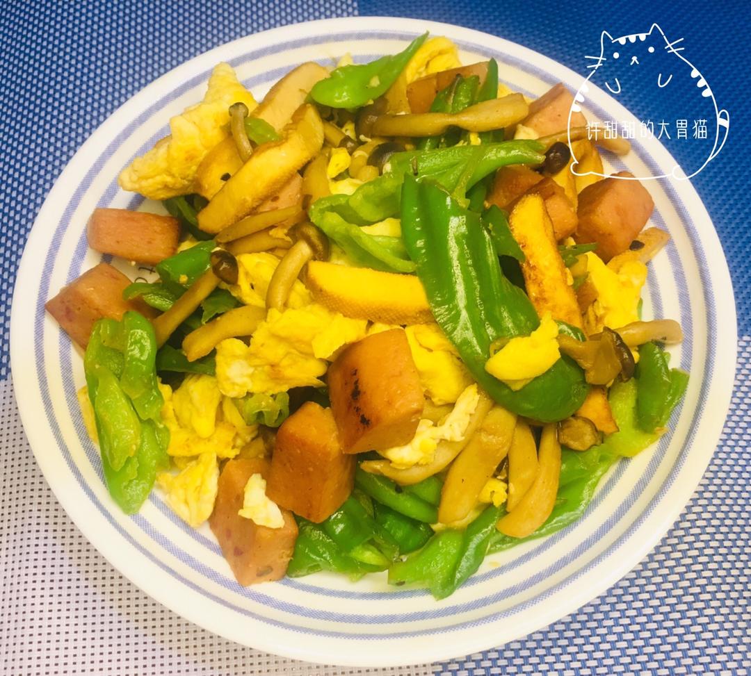 【花式午餐后】5分钟搞定青椒鸡蛋炒午餐肉