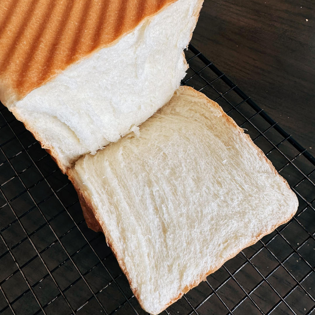 吐司，奶香手撕面包，超级香浓