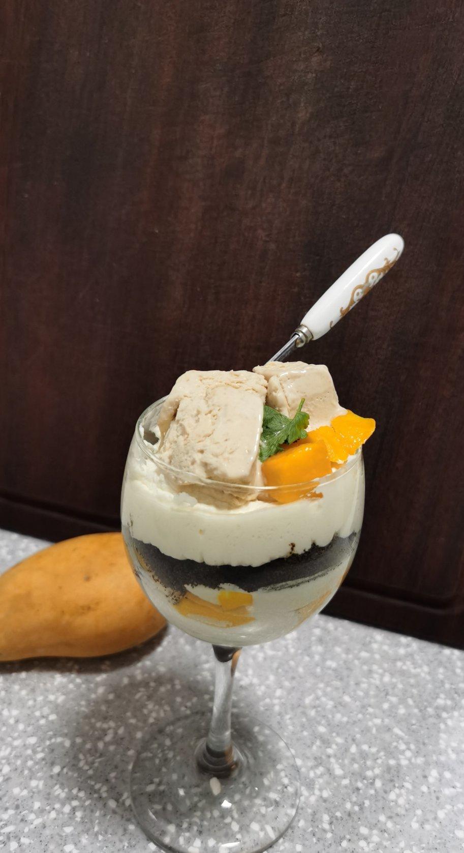 开馨艺笑做的水果芭菲杯