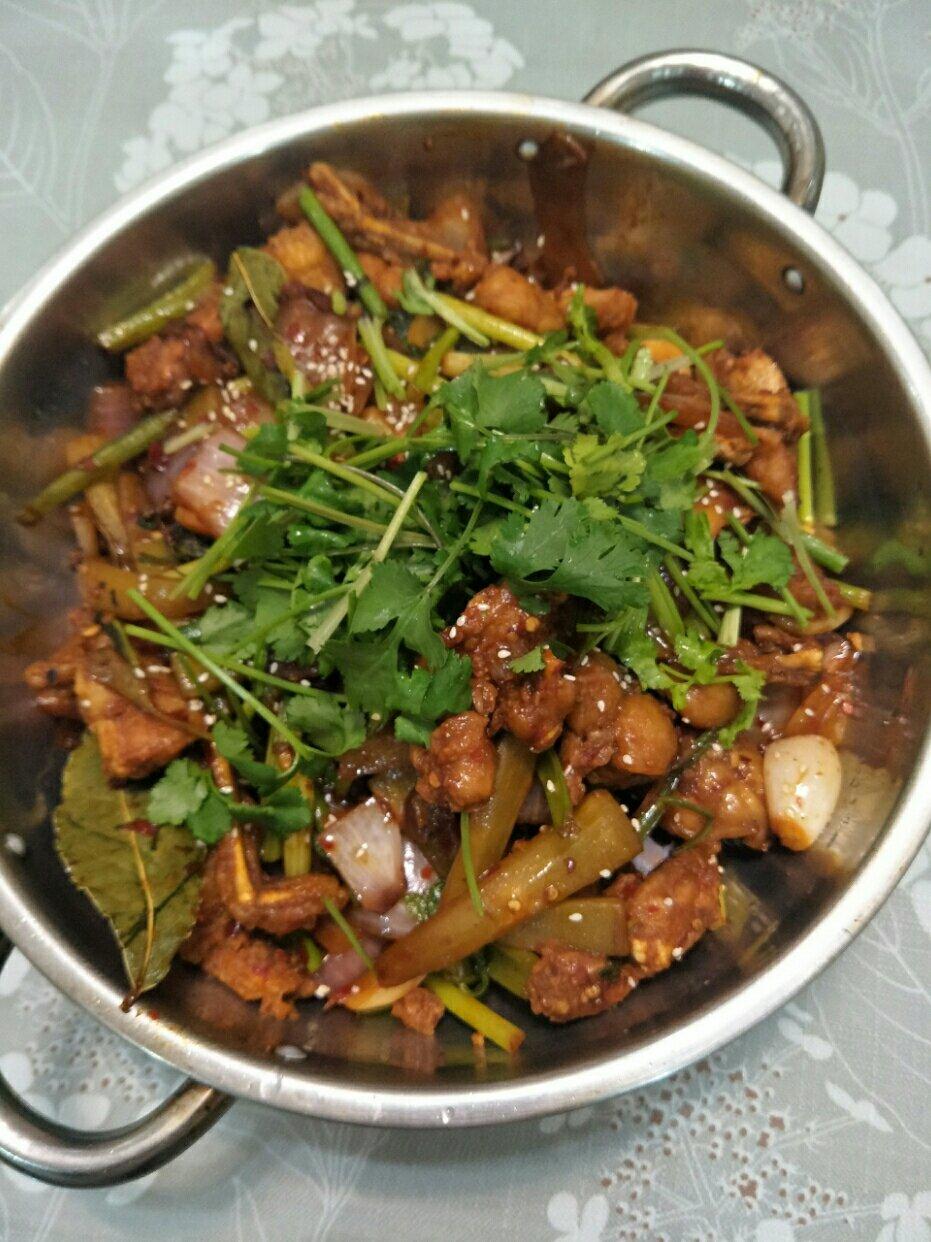 堂妈小厨——干锅牛蛙