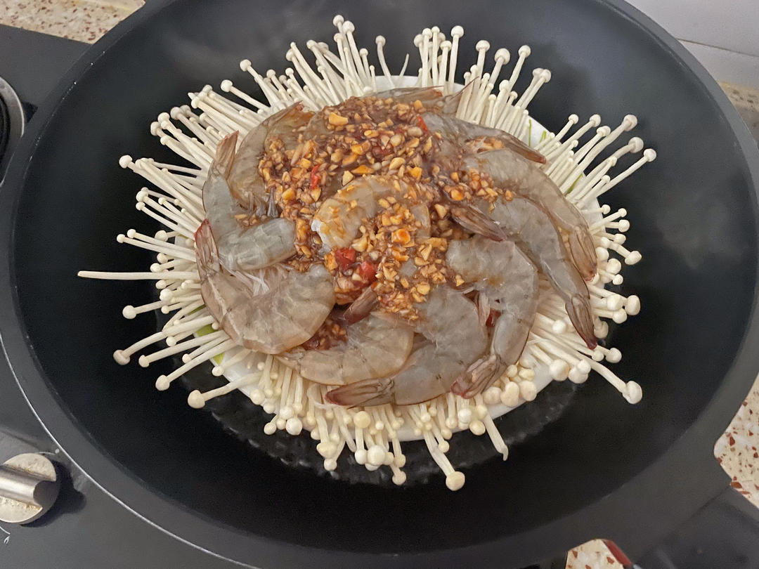 金针菇蒜蓉粉丝蒸虾仁