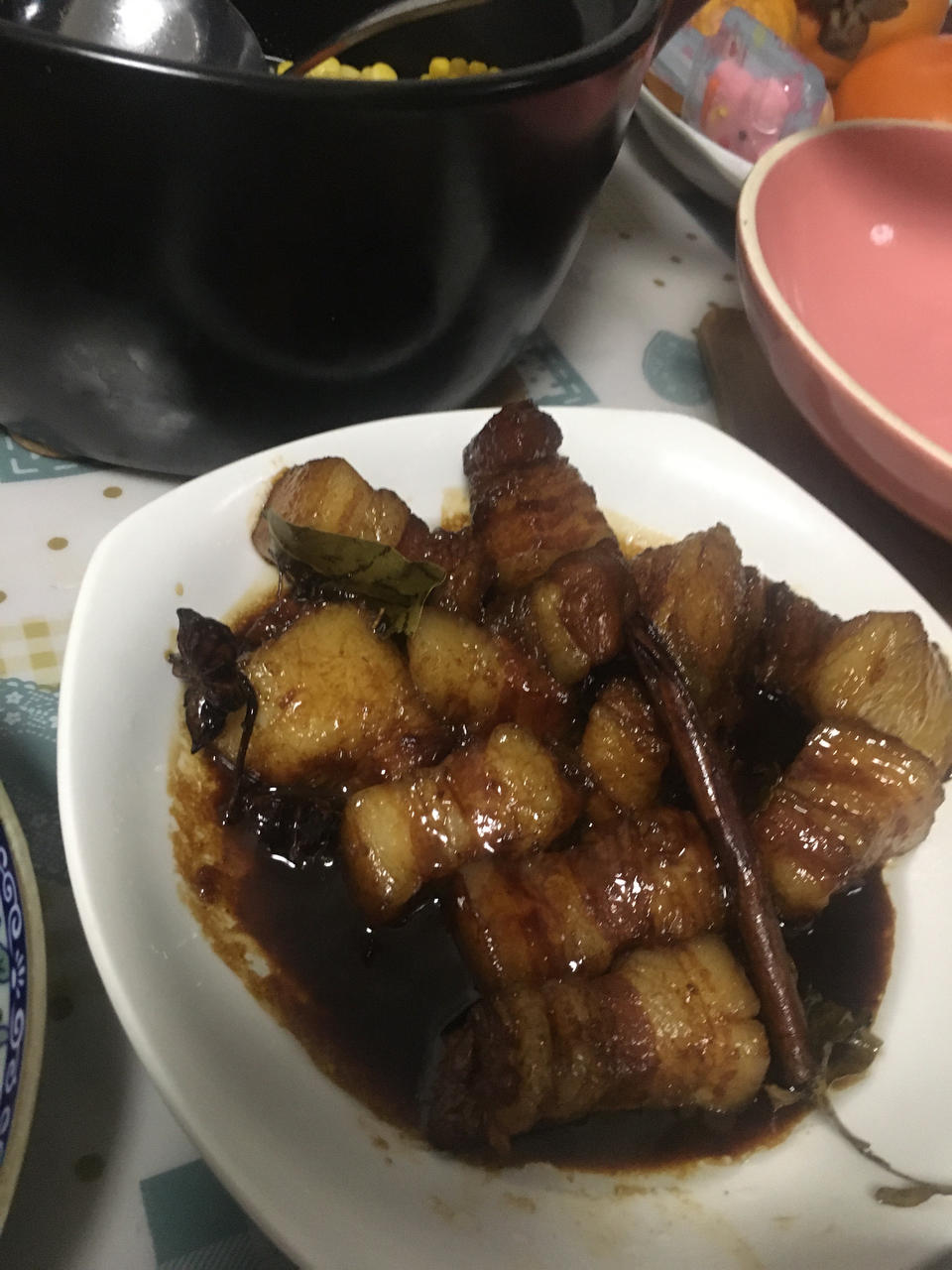 入口即化、肥而不腻，不加一滴水的红烧五花肉