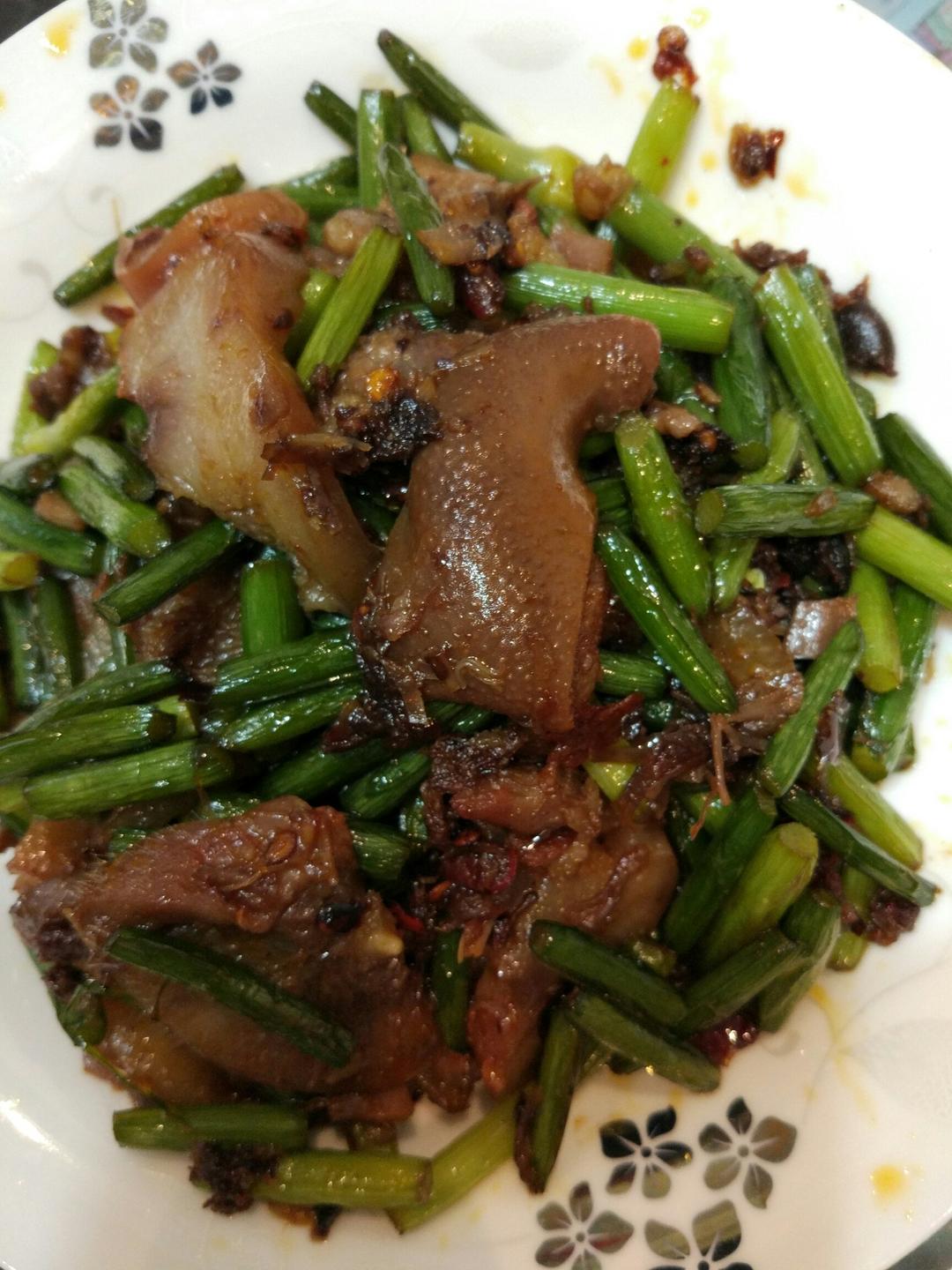 #下饭菜#  蒜苗炒猪头肉