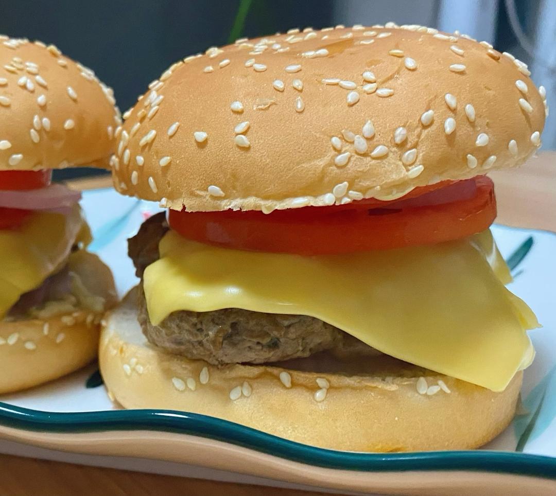 芝士牛肉堡的做法