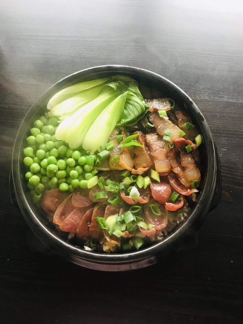 腊味煲仔饭，20分钟饭菜同出
