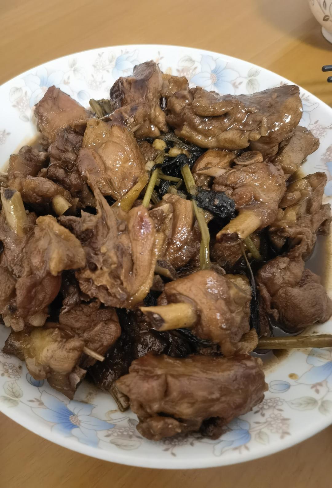 紫苏焖鸭