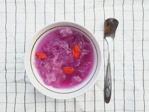 银耳紫薯西米甜汤的做法 步骤3